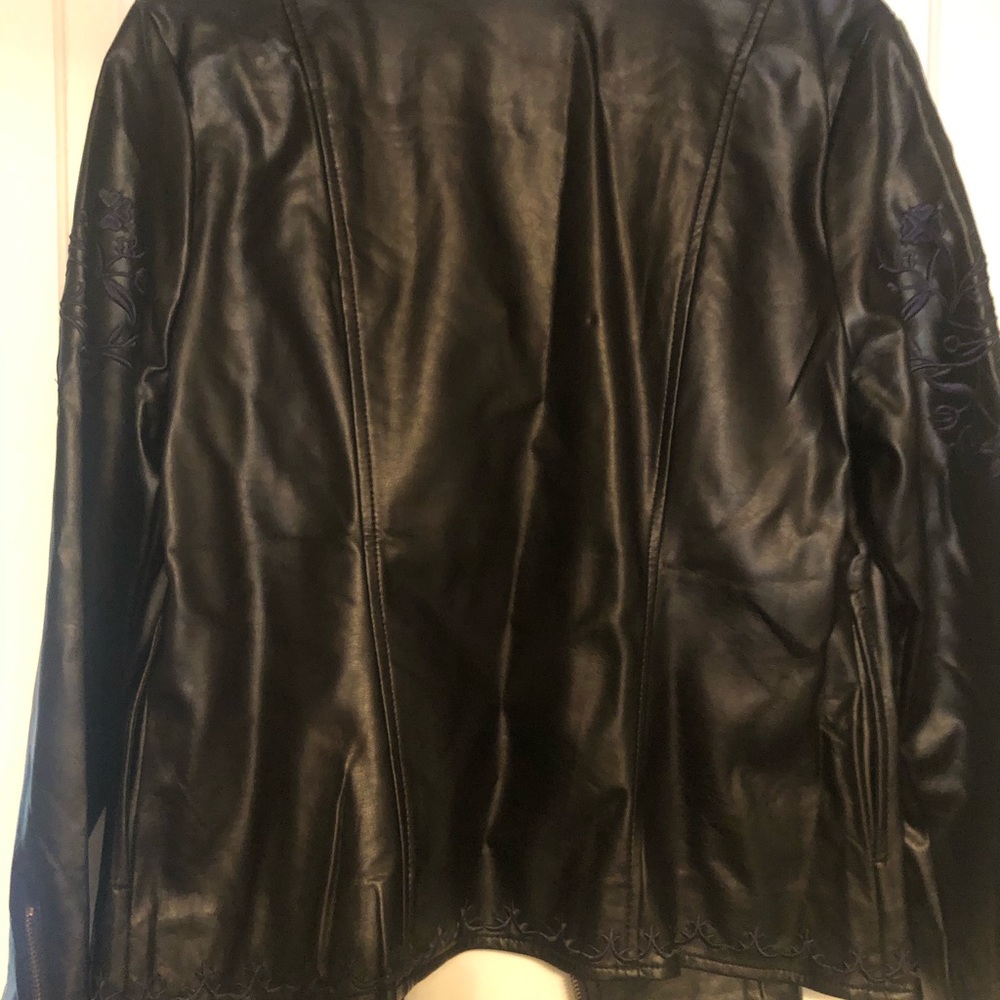 Jacket - Picture 6 of 8